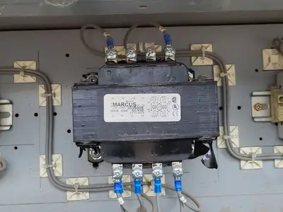 Power Distribution Center (PDC), 1600A Main, 2-400A & 4-100A
