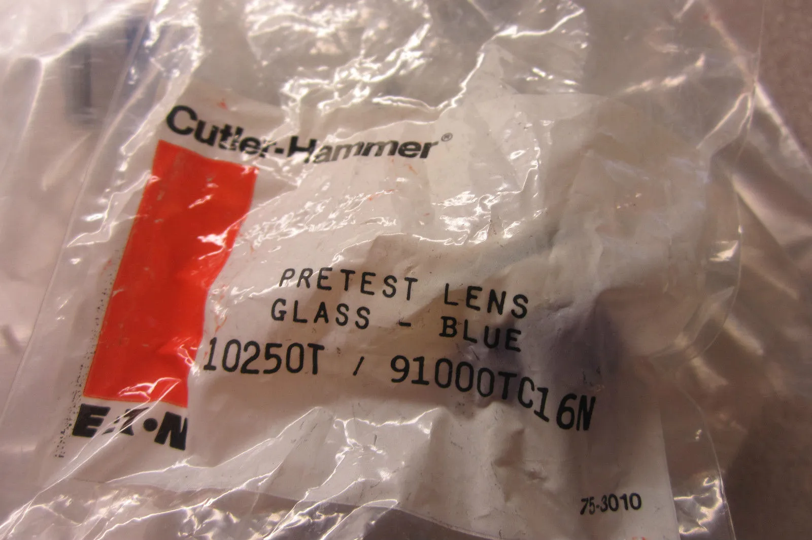 9 NEW CUTLER HAMMER 10250TC16N BLUE LENS (91000TC16N)