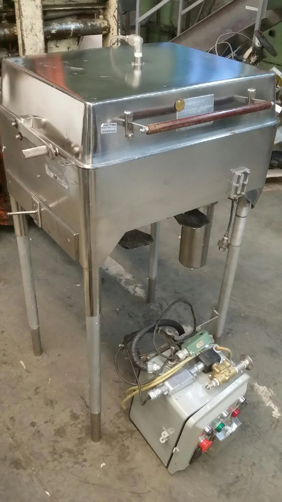 Metromac Am,pul and Vial Washer Model 393