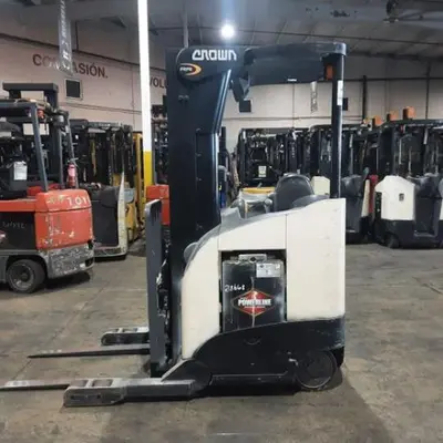 USED 2016 CROWN RR5725-45