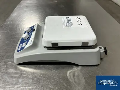 USED VWR VWR 7" x 7" Ceramic Top Digital Hot Plate / Stirrer