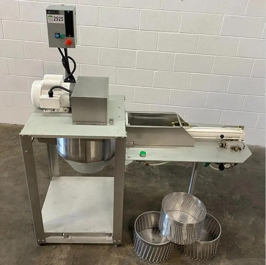 Rotary Cheese Grater - 3 grating cylinders