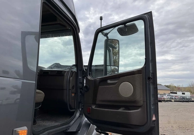 USED 2014 VOLVO VNL 6X4