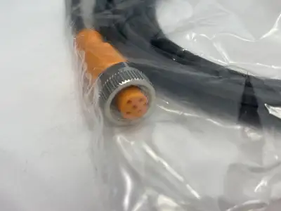 NEW IFM A-CODED DBL-ENDED CONNECTION CABLE VDOGH040MSS0003H04STGH040MSS