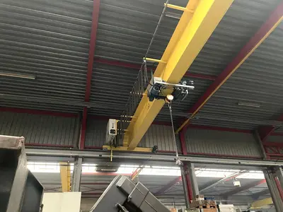 USED DEMAG 3,2 TON X 21 000 MM