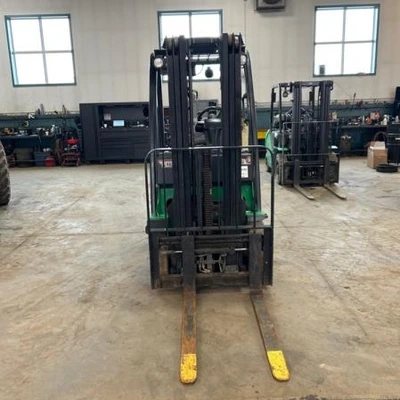 Used 2016 YALE GTP030VX Internal Combustion Forklifts: Pneumatic Tire Ontario CA | Leavitt Machinery #1443707