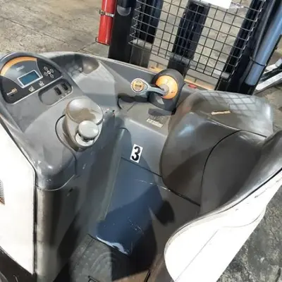 USED 2018 CROWN RR5725-45