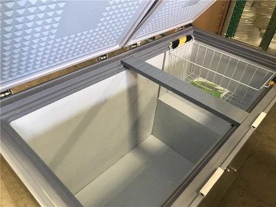 171-0379 51" Stainless Steel Self Contained Seafood Fish Chest Freezer