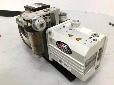 USED LEYBOLD D10E 140042