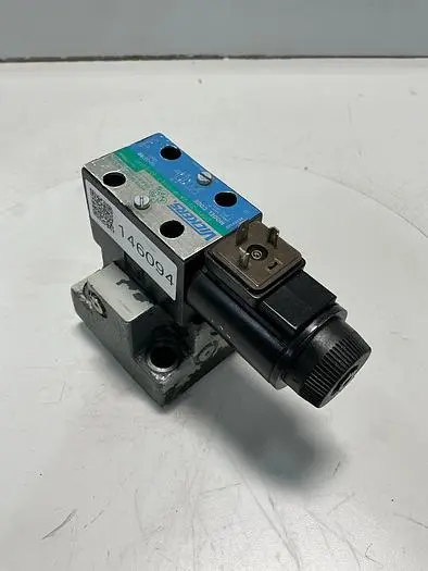 USED VICKERS DG4V-3S-2A-M-U-HL7-60-EN490