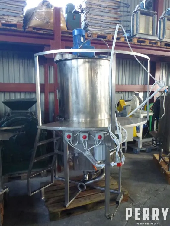 _UNKNOWN_ 700 L Stainless Steel Tanks | Perry Equipment