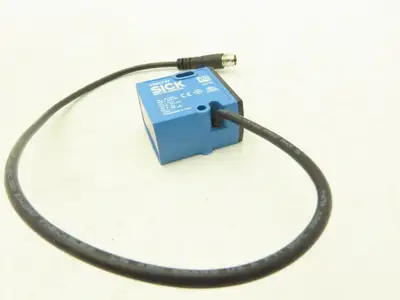 Sick RAY10-AB5CBL Photoeye Sensor Retro-Reflective Reflex Array 0-1.5M