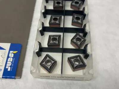 USED ISCAR RHOMBIC TURNING INSERT 80-DEG 5510333