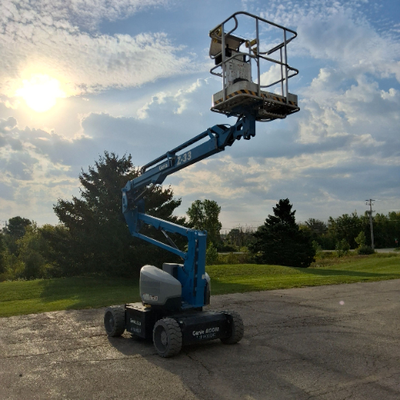 Used 2022 Z-33/18 Genie Articulating Boom Lifts Wisconsin US | Stack Equipment #1418942