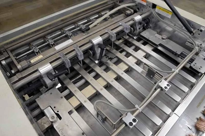 Used _UNKNOWN_ Pitney Bowes Y122 Paper Cutters Delaware US | United Machine Co. #1565395