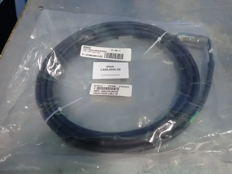 New | in-Stock OMRON R88ACAWL005SDE Cable & Wire | HGR 24 #742335