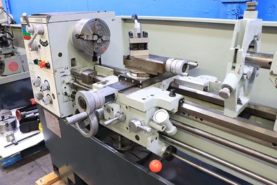 Used 2010 Victor 1440B, Inch/Metric, Gap, 4-Jaw, Toolpost, 3 HP Gap Lathes New Jersey US | Machinery Values #1334567