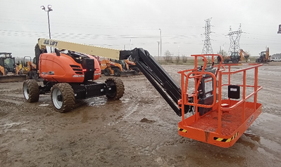USED 2014 JLG 600AJ