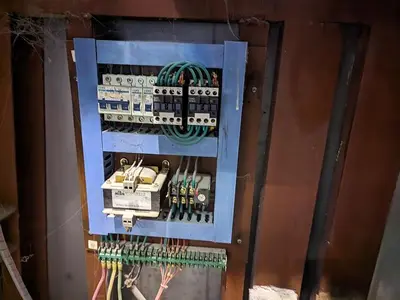V Blender with Infeed & Outfeed Augers