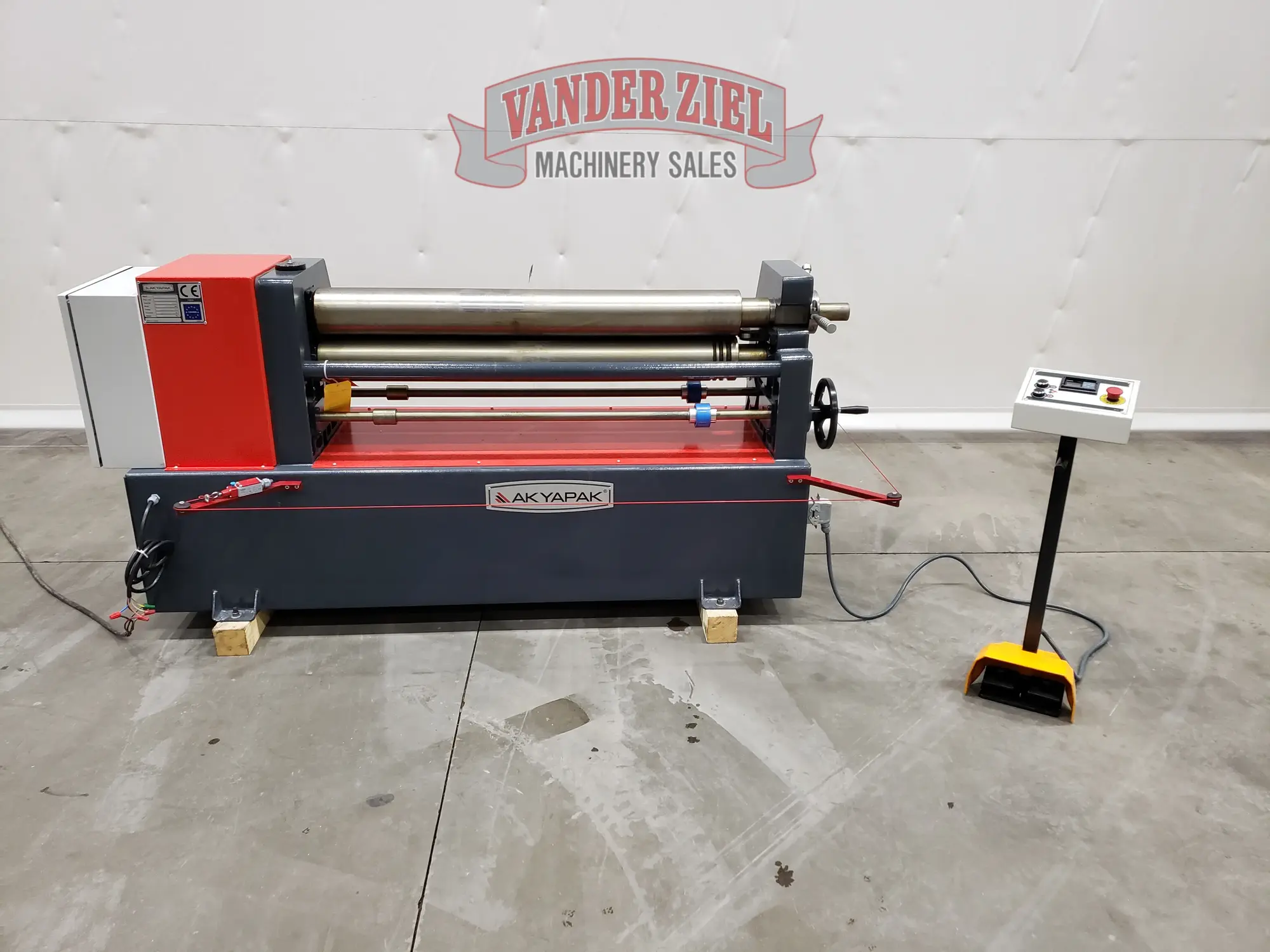 Akyapak ASM140-12/5.0 (4' x 1/4") 3 Roll Plate Bending Roll - NEW