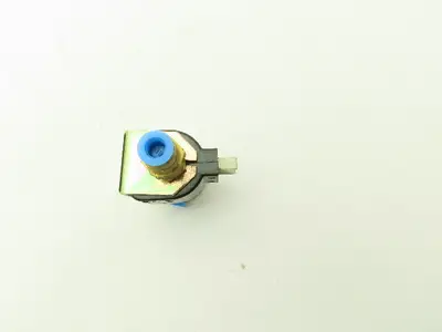 Honeywell Skinner C3R110 Solenoid Valve 3-Way NC 12VDC 75 PSI 1/8" NPT