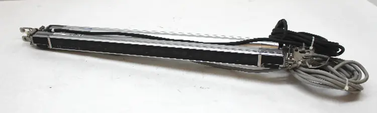 Used KEYENCE SL-C24H-T, SL-C24H-R Light Curtains & Grids | Industrial Parts R Us Inc. #360915