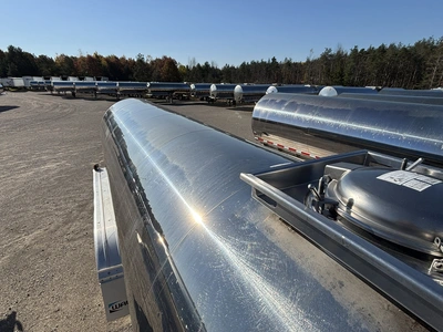 Used 2021 WALKER MILK TANKER TRAILER Liquid Supply Trailers Michigan US | Miedema Asset Management Group #1709468