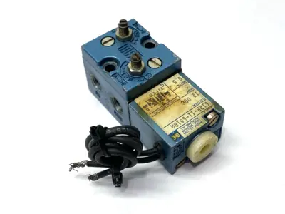 USED MAC VALVES PNEUMATIC SOLENOID VALVE 1/4" PORTS