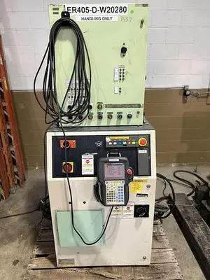 Used 2004 FANUC R-2000IA/200R Robots Michigan US | Aucto #1332247