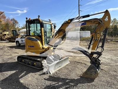 USED 2022 XCMG XE35U