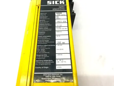Used SICK Optic Electronic Safety Light Curtain 293mm Protected Height Light Curtains & Grids Michigan US | Maverick Industrial Sales #1391641