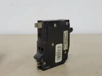 USED SQUARE D QOT115