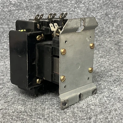 Used GE CR353EE3BAOEF PLC Contactors California US | Davliegogo LLC #1708539