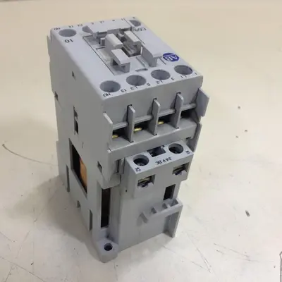 USED ALLEN BRADLEY 100-C09Z.10 SER A