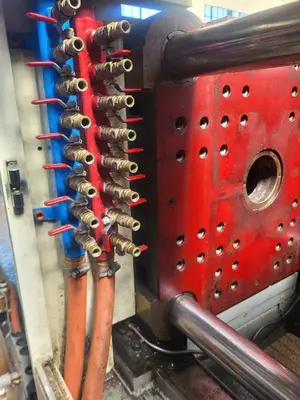 2007 NISSEI FNX80-12A Injection Molding Horizontal/Vertical | Machinery Network (4)