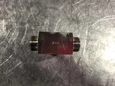 USED SWAGELOK SS-58S12
