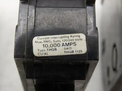 General Electric THQB1120 Circuit Breaker 1-Pole 20A Bolt-In 120/240V Lot of 21