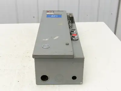 Cutler Hammer A30CGT0 Combination Motor Starter 10Hp 480V 3Ph Size 1 Fused