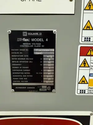 USED 2002 SQUARE D MODEL 4
