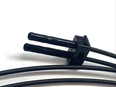 USED KEYENCE REFLECTIVE FIBER UNIT 2M VARIABLE SPOT 10–30MM