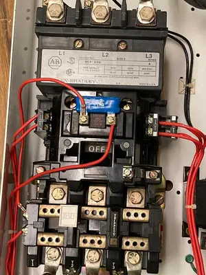 Used ALLEN-BRADLEY YUYG14037/1AK Starters | Surplus Asset Holdings #1204947