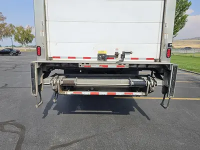USED 2018 FREIGHTLINER BUSINESS CLASS M2 106