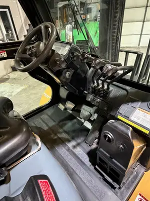 Used 2019 Caterpillar DP50N1 Internal Combustion Forklifts: Pneumatic Tire New York US | United Lift #1446686
