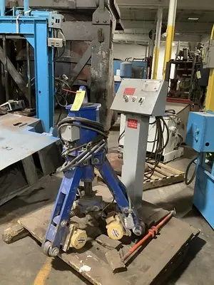 USED 2007 GRADMATIC 4 TON FURNACE LINING EQUIPMENT