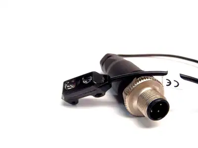 Used Banner Engineering Photoelectric Sensor 1' Cable 10-30VDC w/ M12 Conn Photoelectric Sensors Michigan US | Maverick Industrial Sales #1396906