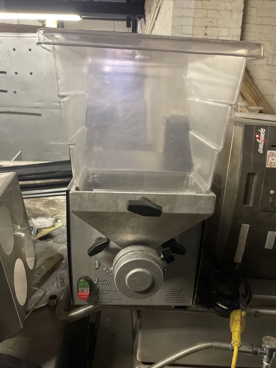 Used _UNKNOWN_ _UNKNOWN_ Grinders / Shredders - Food Michigan US | Grocery Equipment Sales #1069794