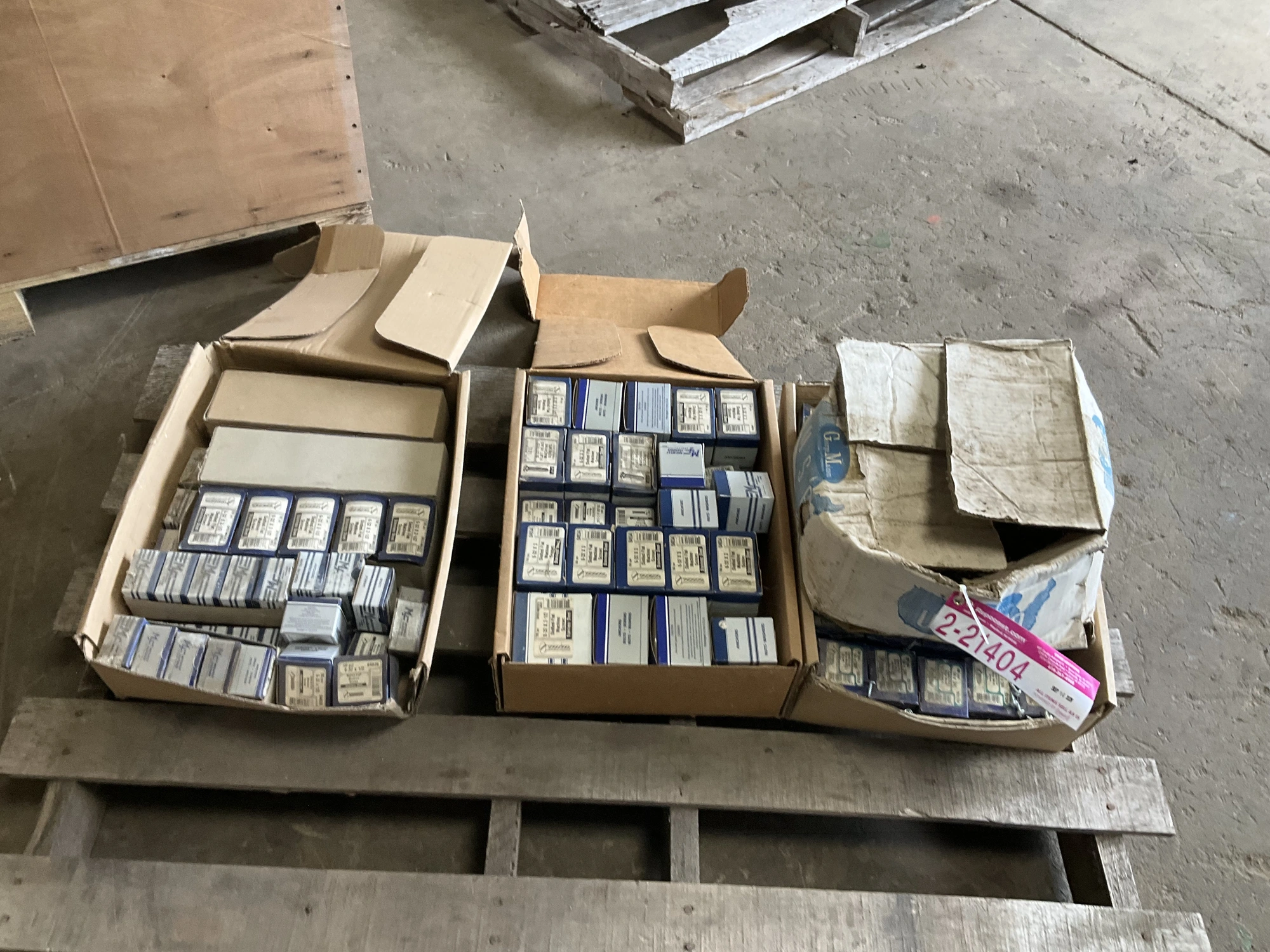 Used _UNKNOWN_ _UNKNOWN_ Nuts & Screws Michigan US | Miedema Asset Management Group #1411080