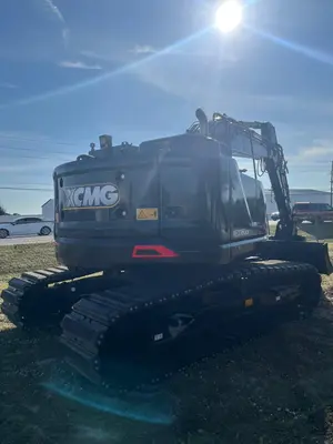 XCMG XE235UCRr Excavator | Iron Listing (6)