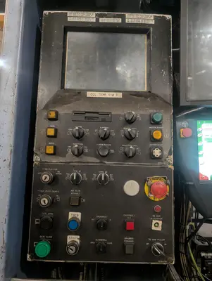 1998 HPM MLH2200 Injection Molding Machines | ListingHippo (2)