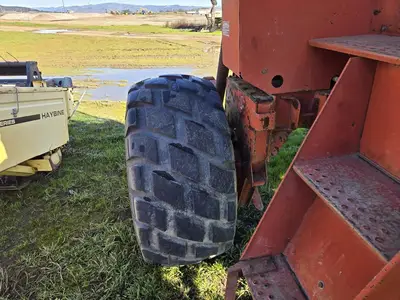 USED 1990 NEW HOLLAND 1118